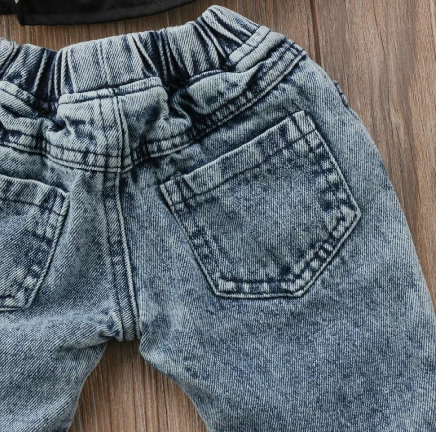 Tear up fashion jeans